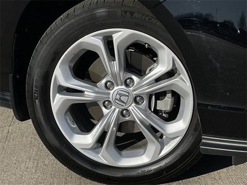 Certified 2025 Honda Accord LX image 8