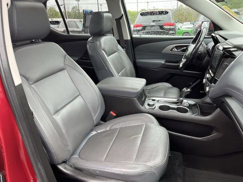 Used 2018 Chevrolet Traverse LT w/ LPO, Floor Liner Package AWD/4WD image 28
