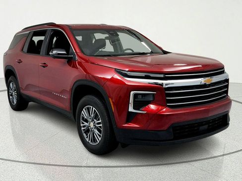 Used 2024 Chevrolet Traverse LT w/ LPO, Floor Liner Package FWD image 7