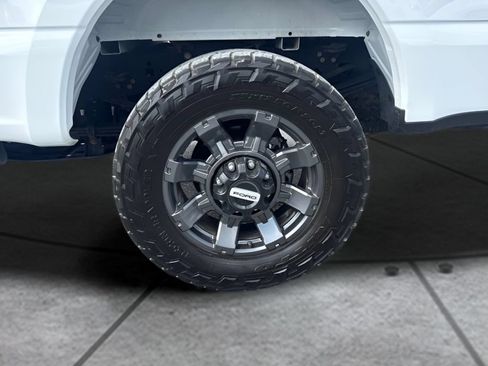 Used 2023 Ford F350 Lariat w/ Sport Appearance Package AWD/4WD image 28