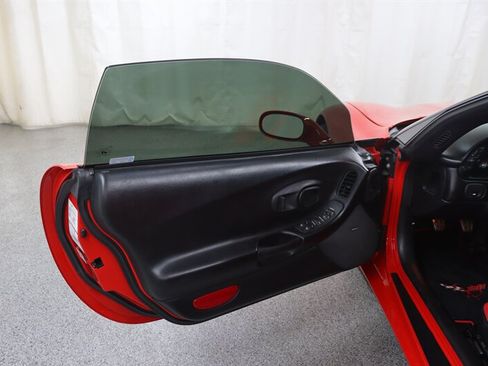 Used 2002 Chevrolet Corvette Z06 RWD image 18
