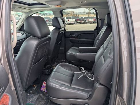 Used 2013 GMC Yukon XL SLT w/ SLT-2 Equipment Package image 7