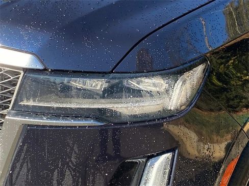 Used 2021 Cadillac Escalade Premium Luxury Platinum image 5