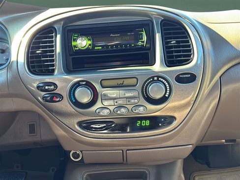 Used 2003 Toyota Sequoia Limited image 13