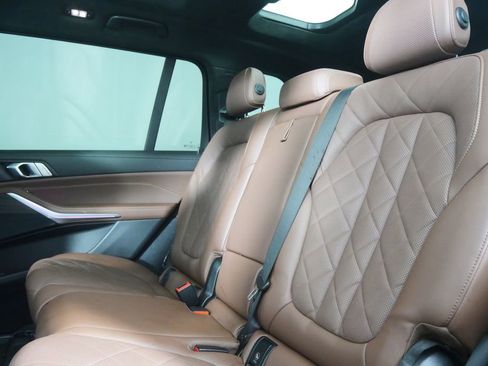 Certified 2023 BMW X7 xDrive40i w/ M Sport Package image 14