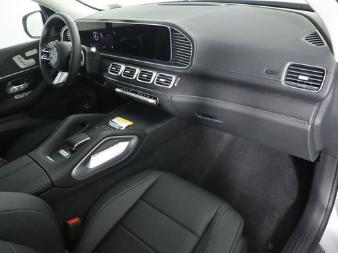 New 2026 Mercedes-Benz GLS 450 4MATIC image 19