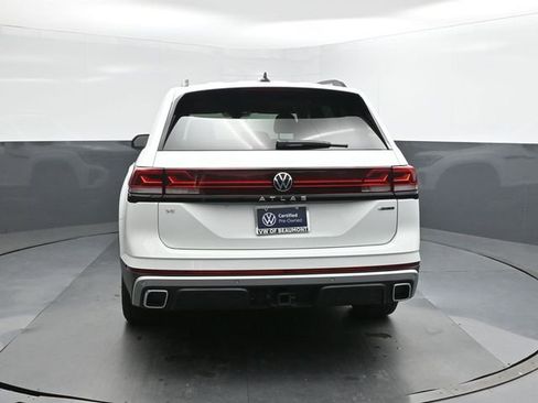 New 2025 Volkswagen Atlas Peak Edition SE image 8