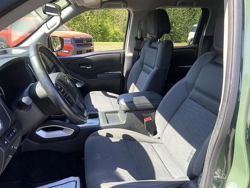 Certified 2024 Nissan Frontier SV w/ SV Convenience Package image 11
