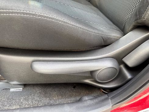 Used 2015 Nissan Versa Note SV FWD image 21