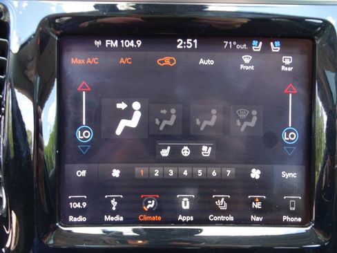 Used 2019 Jeep Cherokee 4WD Limited w/ Luxury Group w/ Luxury Group image 27