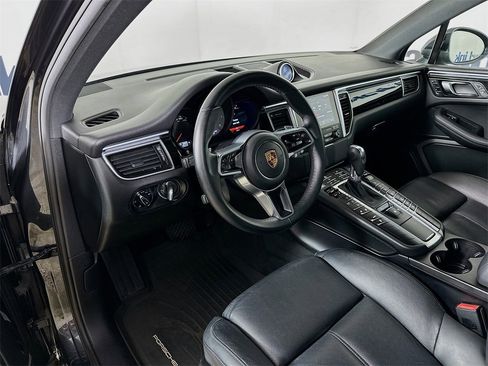 Used 2017 Porsche Macan S image 10