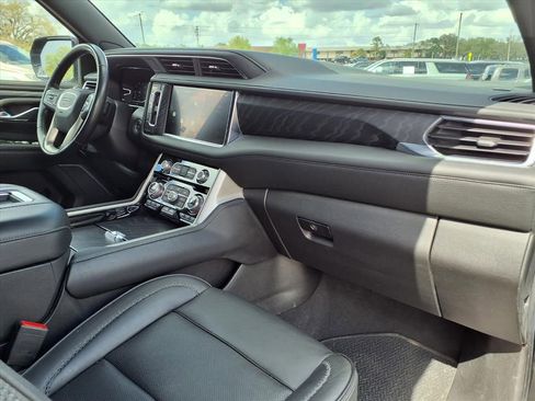 Used 2022 GMC Yukon Denali AWD/4WD image 12