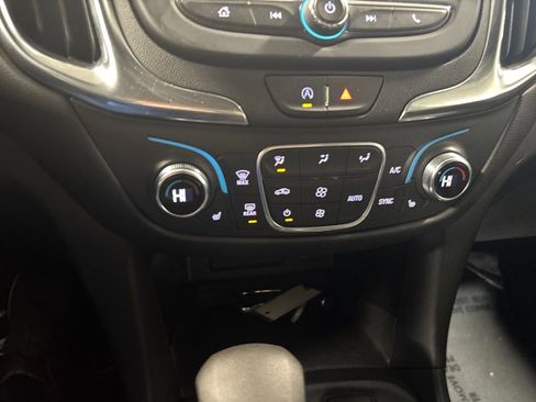 Used 2022 Chevrolet Equinox LT image 20