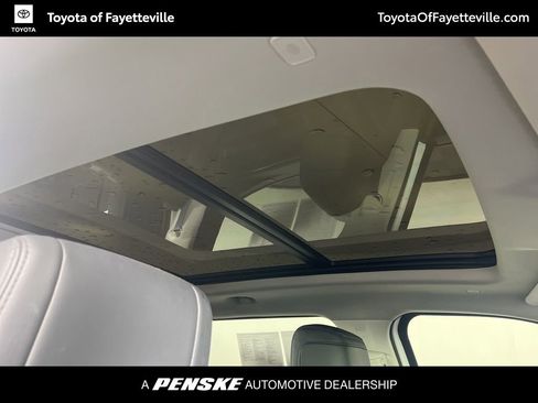 Used 2024 Toyota Tundra Limited AWD/4WD image 4