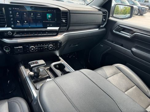 Used 2023 Chevrolet Silverado 1500 LTZ AWD/4WD image 24