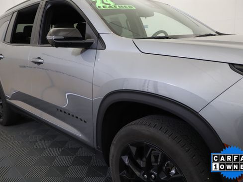 Used 2024 Chevrolet Traverse LT w/ Midnight/Sport Edition FWD image 4