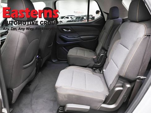 Used 2021 Chevrolet Traverse LT AWD/4WD image 21