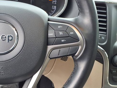 Used 2021 Jeep Grand Cherokee Laredo image 19