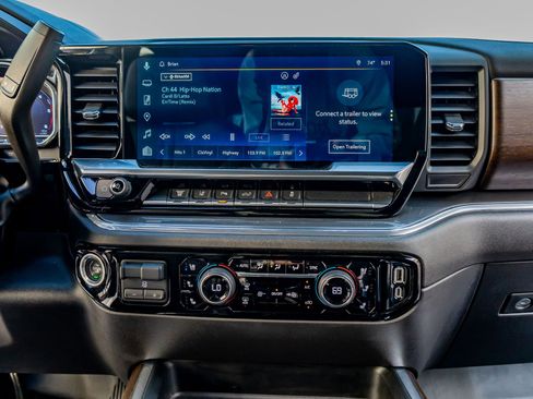 Used 2024 Chevrolet Silverado 3500 High Country w/ High Country Premium Package image 23