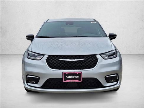 New 2026 Chrysler Pacifica Select image 6