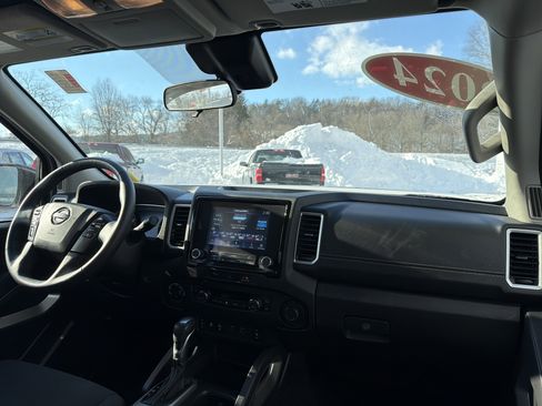 Used 2024 Nissan Frontier SV w/ Hardbody Edition image 15