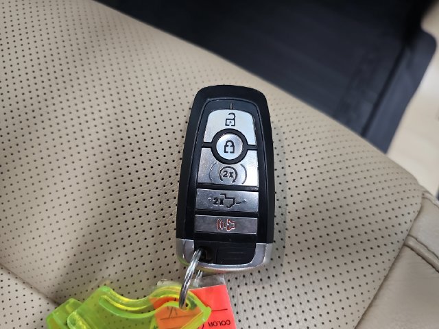 Used 2018 Ford F150 Lariat w/ Equipment Group 502A Luxury AWD/4WD image 26