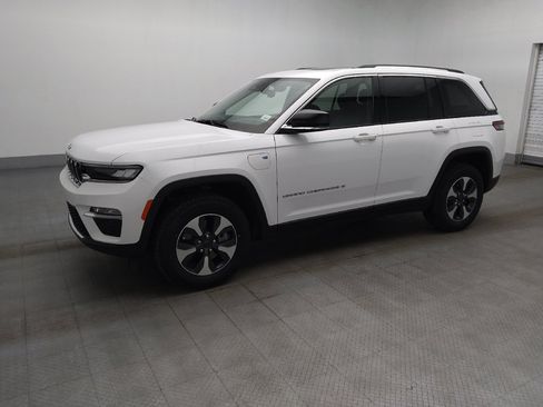 Used 2022 Jeep Grand Cherokee Limited 4xe AWD/4WD image 2