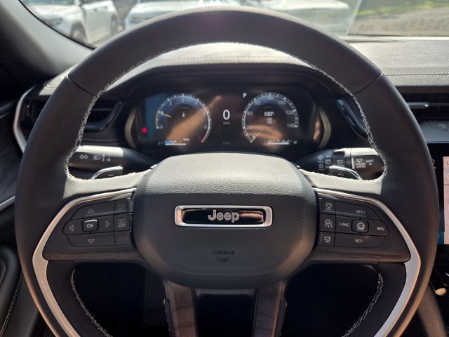 New 2026 Jeep Grand Cherokee Altitude RWD image 25