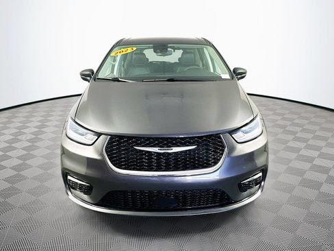 Certified 2023 Chrysler Pacifica Touring-L FWD image 4