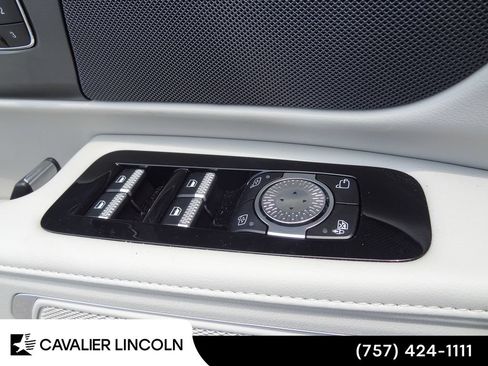 Used 2026 Lincoln Nautilus Premier AWD/4WD image 15