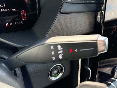 Used 2024 GMC Acadia Denali AWD/4WD image 23