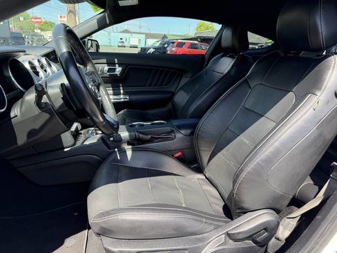 Used 2021 Ford Mustang GT Premium w/ Black Accent Package RWD image 11