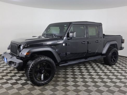 Used 2020 Jeep Gladiator Sport w/ Quick Order Package 24S image 5