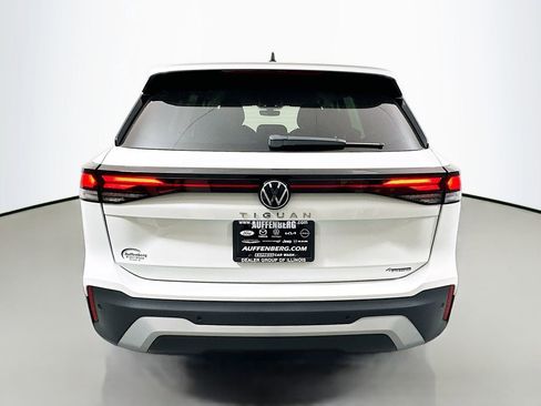 New 2026 Volkswagen Tiguan S image 18