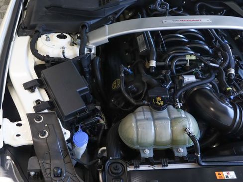 Used 2020 Ford Mustang Shelby GT350 w/ Technology Package RWD image 61