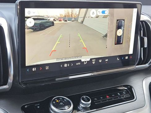 New 2026 Ford Expedition Max Platinum image 19