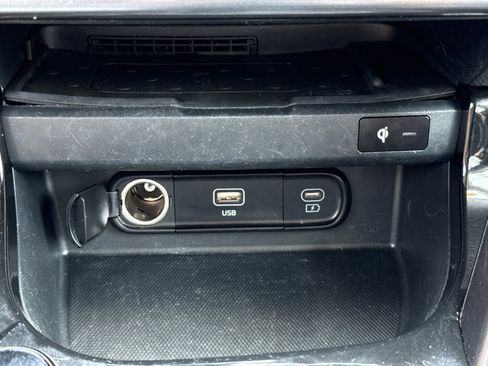 Used 2025 Kia Seltos EX FWD image 26