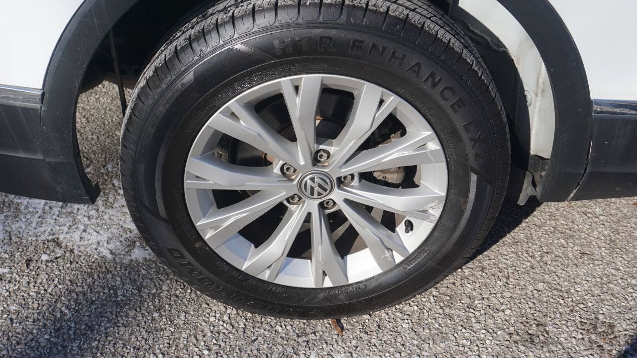 Used 2018 Volkswagen Tiguan SE FWD image 18