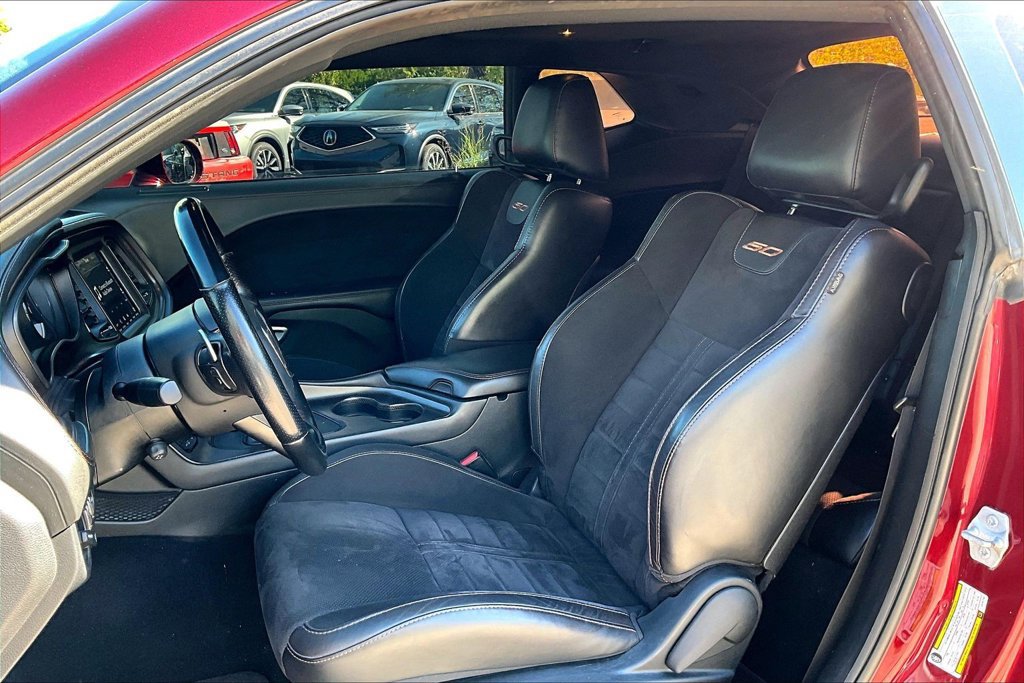 Used 2020 Dodge Challenger R/T RWD image 34
