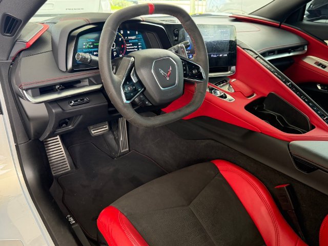 Used 2023 Chevrolet Corvette Stingray Preferred Cpe w/ Z51 Performance Package RWD image 3