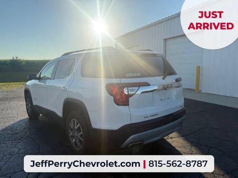 Used 2023 GMC Acadia SLT AWD/4WD image 4