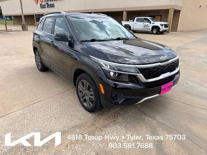 Used 2023 Kia Seltos S w/ Navigation Package