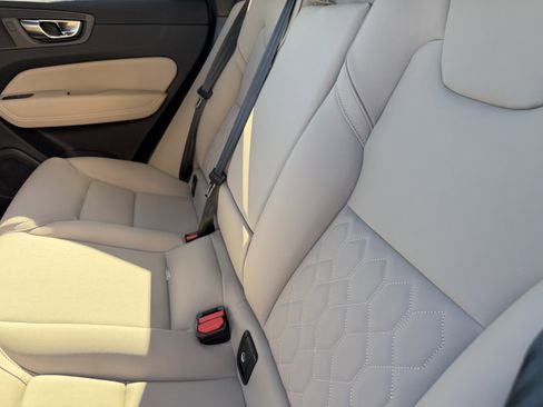 New 2026 Volvo XC60 B5 Core image 17