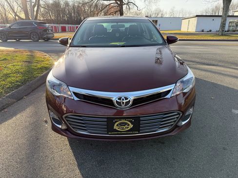 Used 2015 Toyota Avalon XLE image 2