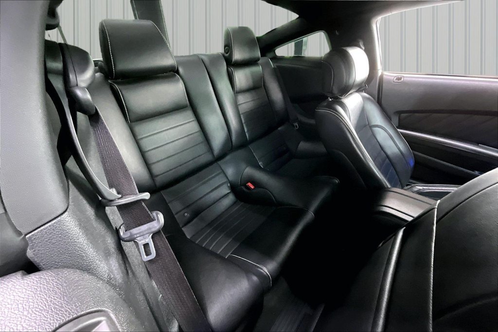 Used 2014 Ford Mustang GT Premium w/ Comfort Package RWD image 26