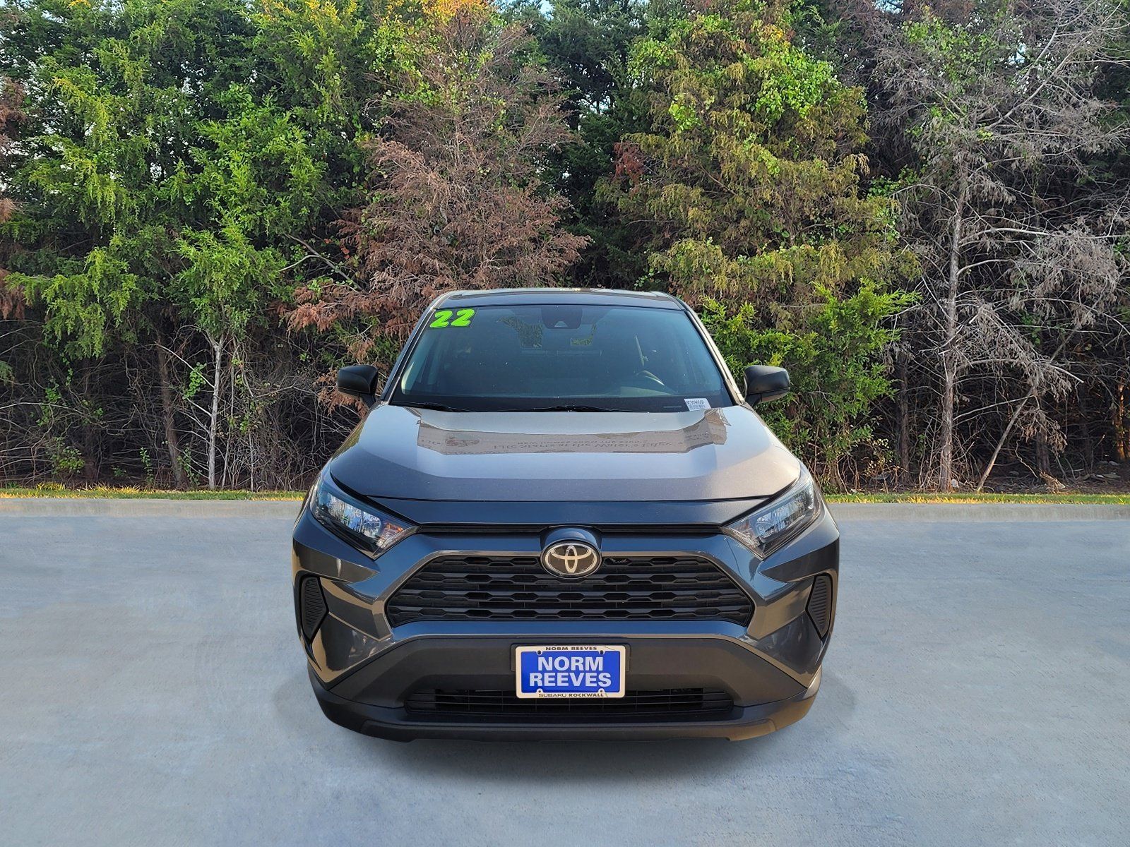 Used 2022 Toyota RAV4 LE AWD/4WD image 2