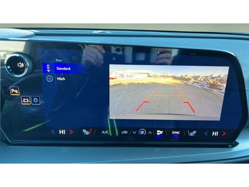 New 2026 Chevrolet Traverse LT image 19