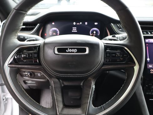 Used 2024 Jeep Grand Cherokee Overland AWD/4WD image 33