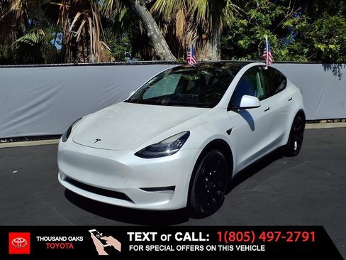 Used 2021 Tesla Model Y Long Range AWD/4WD image 1