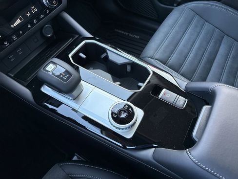 New 2026 Mitsubishi Outlander SE image 18